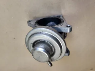 038131501S 038129637D Клапан EGR Volkswagen Golf 5 Арт e9038595, вид 4