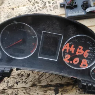 8E0920900F Щиток приборов (приборная панель) Audi A4 B6 Арт e9044571, вид 4