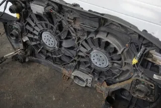  Передняя панель крепления облицовки (телевизор) Audi A4 B7 Арт e9093130, вид 1