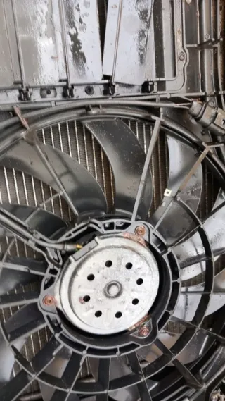  Передняя панель крепления облицовки (телевизор) Audi A4 B7 Арт e9100310, вид 11