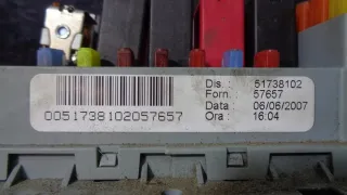 51738102 Блок предохранителей Fiat Croma 2 Арт e9104034, вид 4
