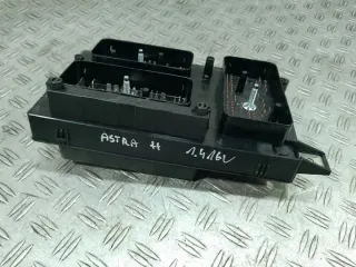 13145036 Блок предохранителей Opel Astra H Арт e9104693, вид 5