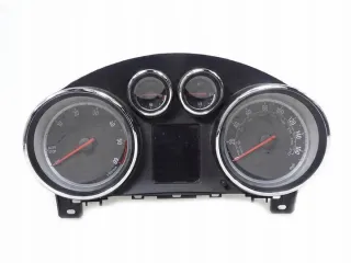 2011-2016 A20DTH 13374936 Щиток приборов (приборная панель) Opel Zafira C Арт e9135697, вид 1