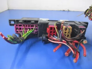 8D1941824 8D0937503E 8L0941822 Блок предохранителей Seat Leon 1 Арт e9137427, вид 3