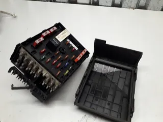 3C0937125 2990155 2993585 51112993585 61672990155 Блок предохранителей Volkswagen Passat B6 Арт e9137584, вид 1