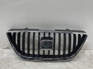 6J0853651 Решетка радиатора Seat Ibiza 4 Арт e9160758, вид 1