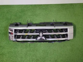 745DA977 Решетка радиатора Mitsubishi Pajero 4 Арт e9168848, вид 1