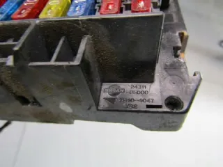 243110E000 Блок предохранителей Ford Maverick 2 Арт e9220537, вид 4