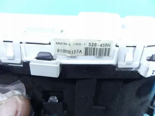 8100B127A Щиток приборов (приборная панель) Mitsubishi Lancer 7 Арт e9243570, вид 3