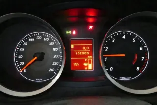 8100B127A Щиток приборов (приборная панель) Mitsubishi Lancer 7 Арт e9243570, вид 4