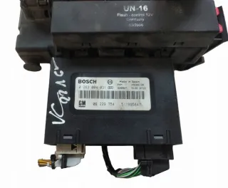 09229754 0263004031 Блок предохранителей Opel Vectra C  Арт e9276560, вид 4