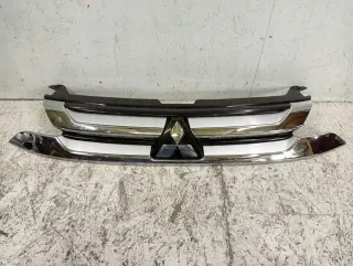  Решетка радиатора Mitsubishi Outlander 3 Арт e9281309, вид 1