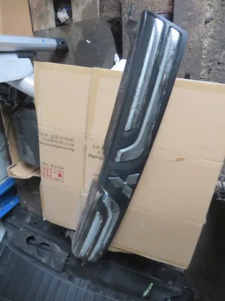  Решетка радиатора Mitsubishi Outlander 3 Арт e9281310, вид 1