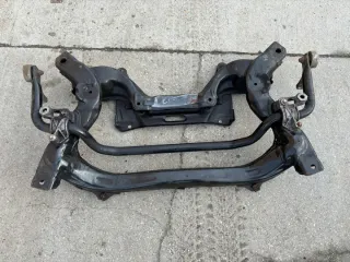 A211601003 Балка подвески передняя (подрамник) Mercedes CLS C219 Арт e9285313