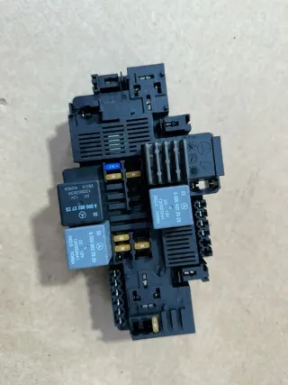 a2139065706, 2139065706 Блок предохранителей Mercedes C W205 Арт e9299071, вид 7