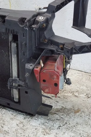  Передняя панель крепления облицовки (телевизор) Mitsubishi Colt 6 Арт e9303152, вид 7