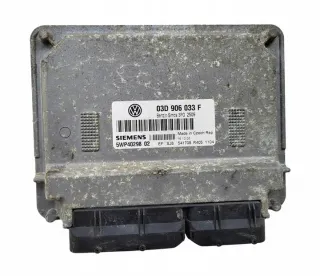 03D906033F Блок управления двигателем Volkswagen Polo 4 Арт e9326999, вид 1