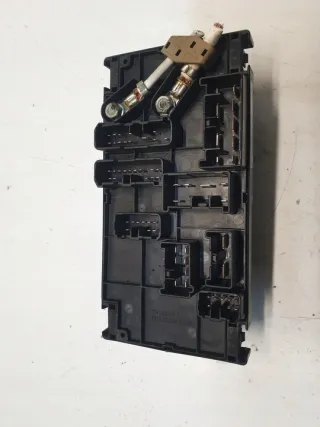 82241AG070 Блок предохранителей Subaru Legacy 4 Арт e9333149, вид 3
