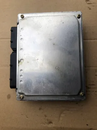 3B0907557R Блок управления двигателем Volkswagen Passat B5 Арт e9403887, вид 2