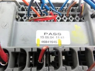 46841645 Блок предохранителей Fiat Panda 2 Арт e9412493, вид 3