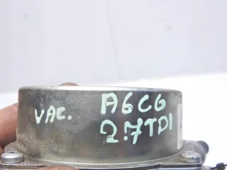 057145100AE Насос вакуумный Audi A6 C6 (S6,RS6) Арт e9416247, вид 2