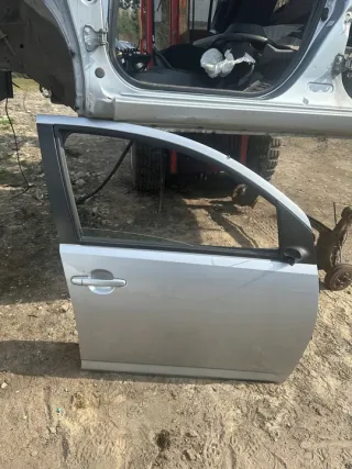 67001B1020 Дверь передняя правая Daihatsu Sirion Арт e9449955, вид 1
