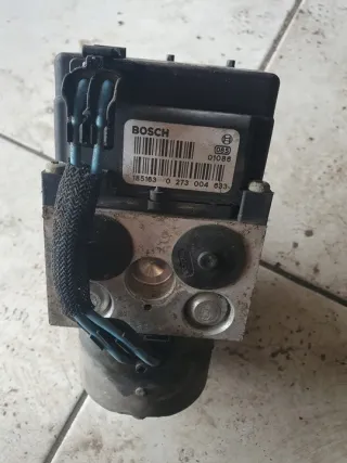 0273004633 Блок ABS Nissan Primera 11 Арт e9454765, вид 1