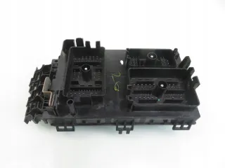 13318785RL 13318785 Блок предохранителей Opel Astra J Арт e9456068, вид 3
