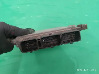 8200565863 Блок управления двигателем Renault Scenic 2 Арт e9471017, вид 3