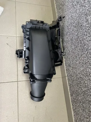 A2700940004 Корпус воздушного фильтра Mercedes A W176 Арт e9504704, вид 2