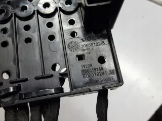  31659192 Блок предохранителей Volvo V40 2 Арт e9508111, вид 3