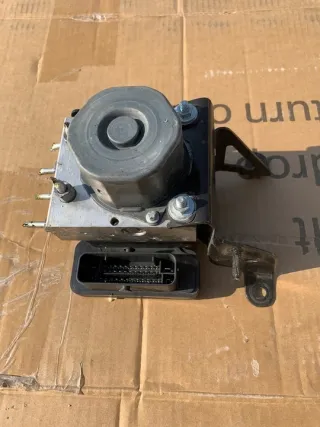  Блок ABS Renault Twingo 3 Арт e9527417, вид 1