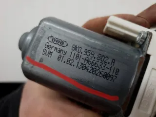 8K0959802A Моторчик стеклоподъемника Audi A5 (S5,RS5) 1 Арт e9558471, вид 4
