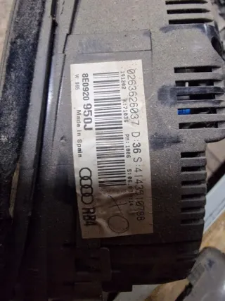 8E0920950J Щиток приборов (приборная панель) Audi A4 B6 Арт e9566177, вид 2