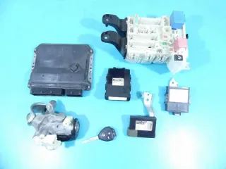 89661-05D50, MB275900-0201 Блок управления двигателем Toyota Avensis 3 Арт e9583846, вид 1