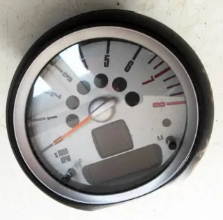 9125932 RG24275200 BM0505001 Щиток приборов (приборная панель) MINI Cooper R56 Арт e9602972, вид 1