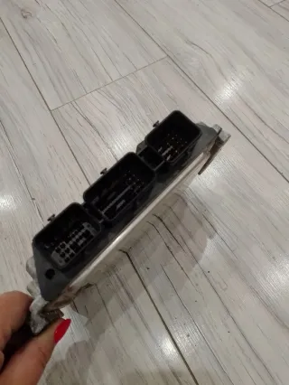 0281011776 8200391966 8200386508 Блок управления двигателем Renault Megane 2 Арт e9605520, вид 3