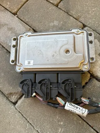237105748R 0261S12022 237106148R Блок управления двигателем Renault Twingo 3 Арт e9605578, вид 2
