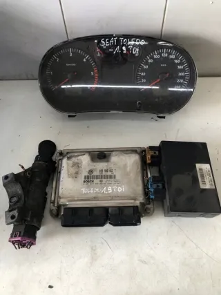 038906012T Блок управления двигателем Seat Toledo 2 Арт e9605636, вид 1