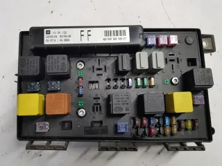 13191129 Блок предохранителей Opel Astra H Арт e9637535, вид 6