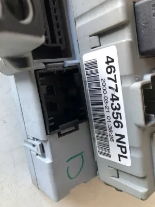 46760606 Блок управления двигателем Fiat Punto 2 Арт e9643912, вид 4