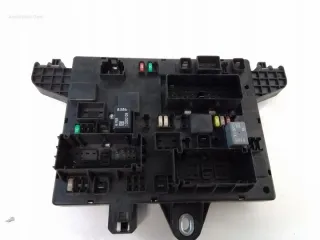 365927271 13302300 1110021AA Блок предохранителей Opel Astra J Арт e9657791, вид 1