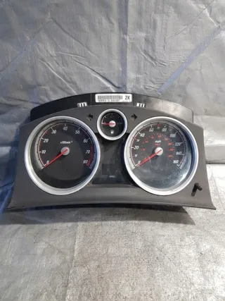 13225974 Щиток приборов (приборная панель) Opel Astra H Арт e9670648, вид 1