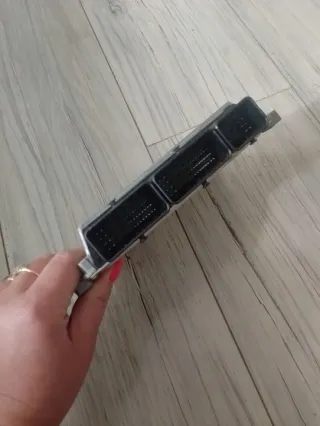 237106376R 237105499R Блок управления двигателем Renault Clio 4 Арт e9691177, вид 4