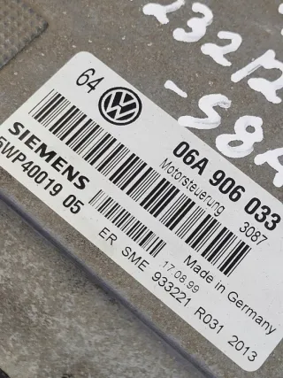 06A906033 06A906033JL 5WP40751 Блок управления двигателем Volkswagen Golf 4 Арт e9694959, вид 3