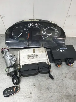 8D0907558F 0261204614 Блок управления двигателем Volkswagen Passat B5 Арт e9695505, вид 1