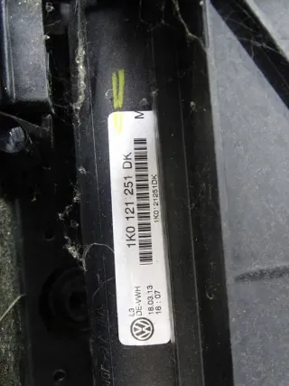 5P0805588B Передняя панель крепления облицовки (телевизор) Seat Toledo 3 Арт e9706401, вид 6
