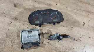038906019CJ 0281010302 Блок управления двигателем Volkswagen Golf 4 Арт e9722492, вид 1