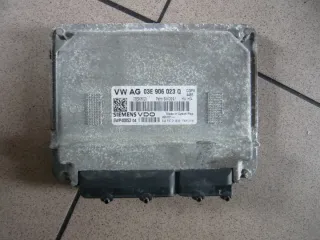 03E906023Q 5WP40853 Блок управления двигателем Skoda Fabia 2 Арт e9762825, вид 1