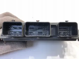 8200522357 Блок управления двигателем Renault Clio 3 Арт e9799499, вид 3